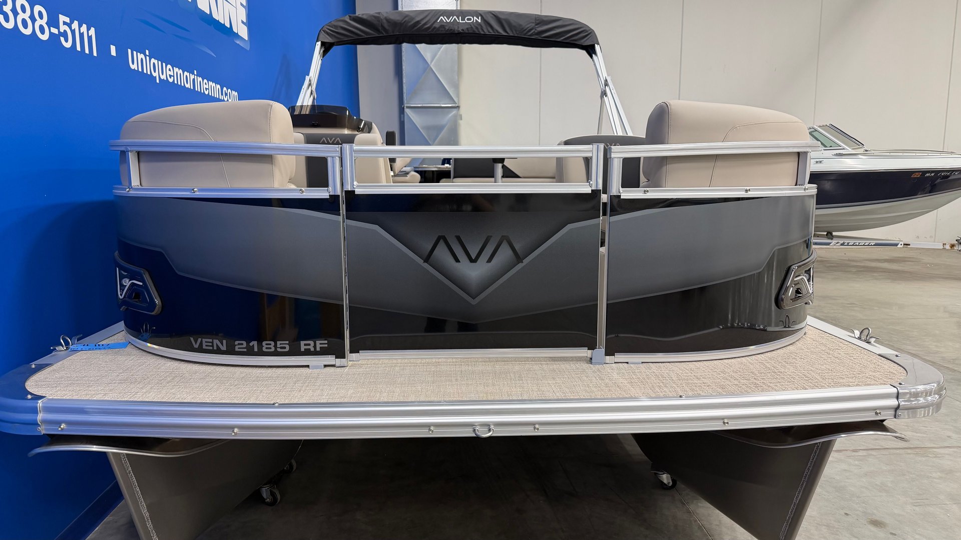 For Sale 2027 Avalon Venture 2185 Rear Fish