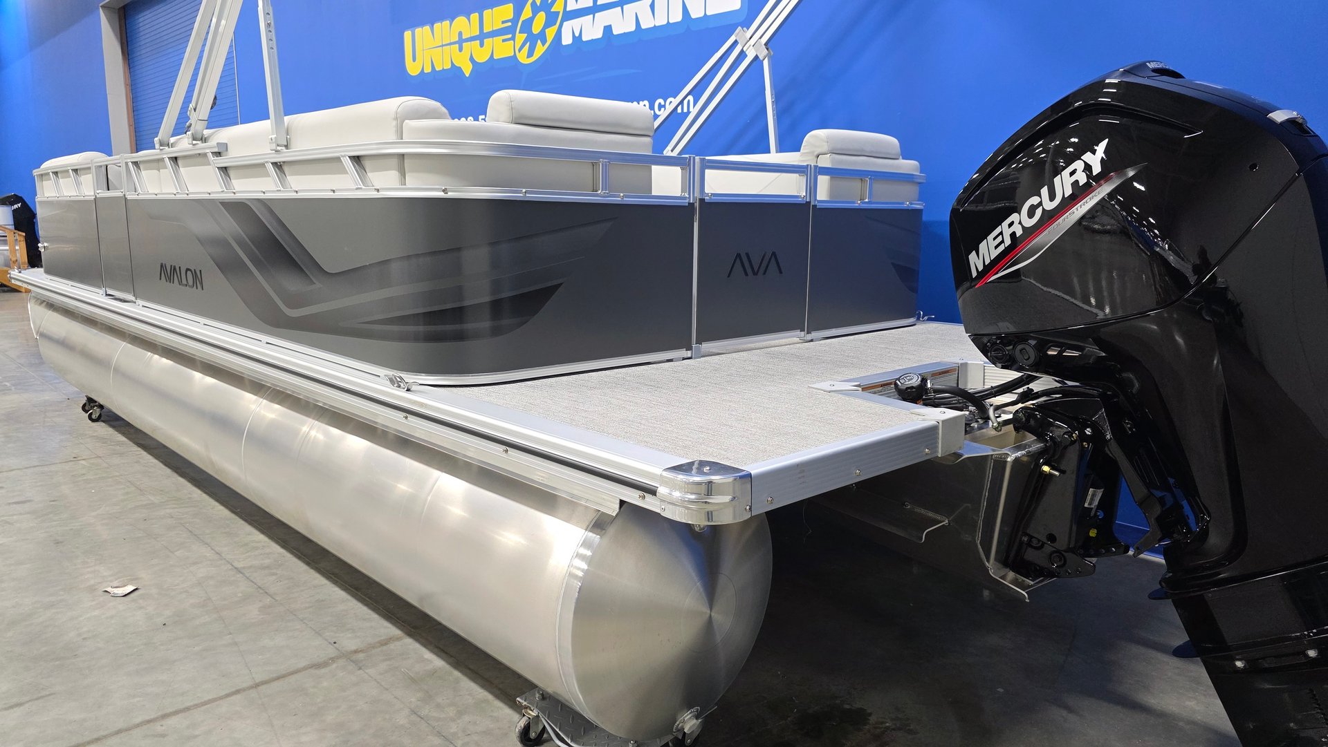 For Sale 2027 Avalon VLS QUAD LOUNGER