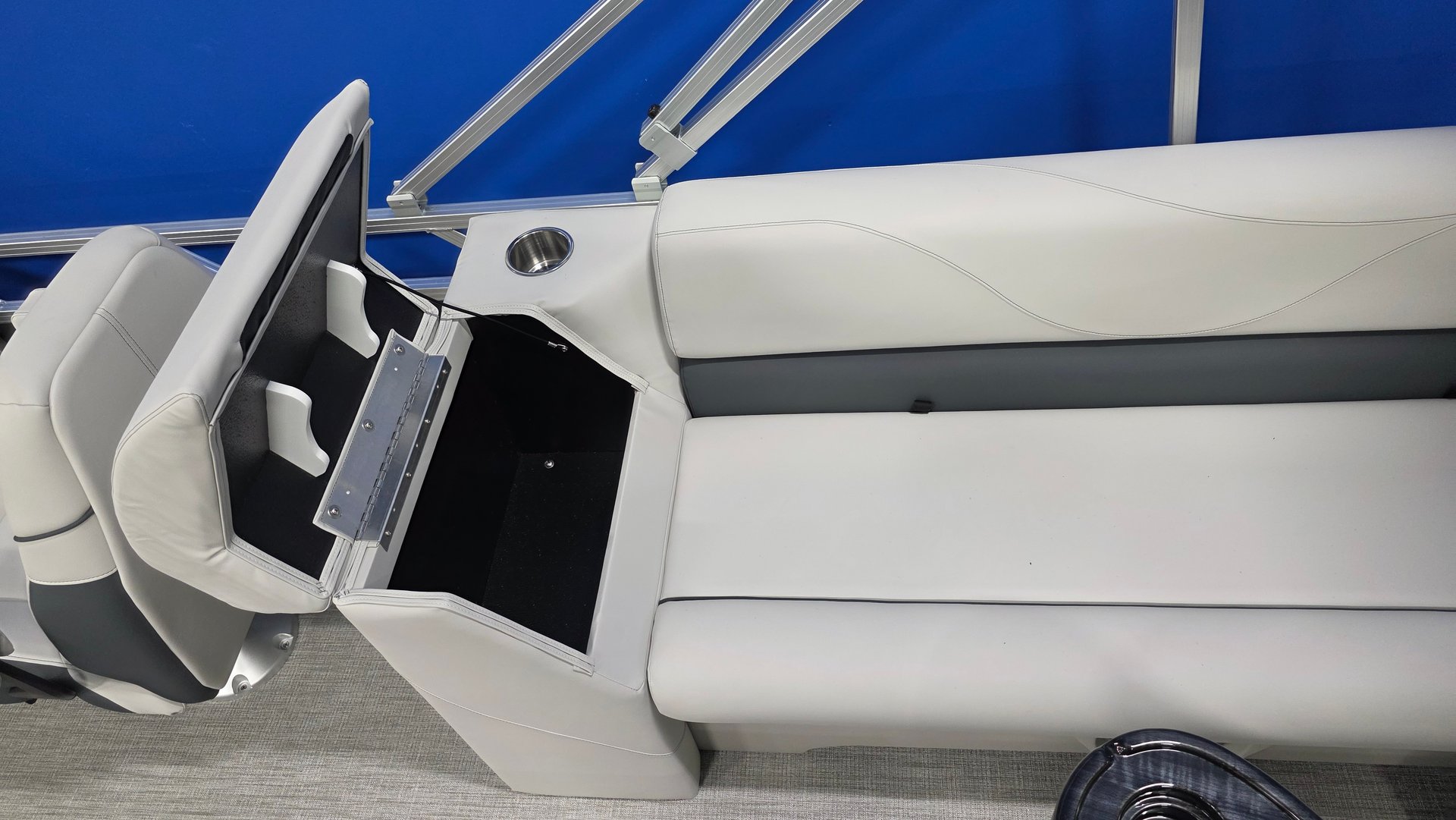 For Sale 2027 Avalon VLS QUAD LOUNGER