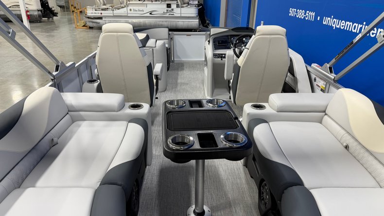 For Sale 2027 Avalon LSZ 2385 QUad Lounger Shift