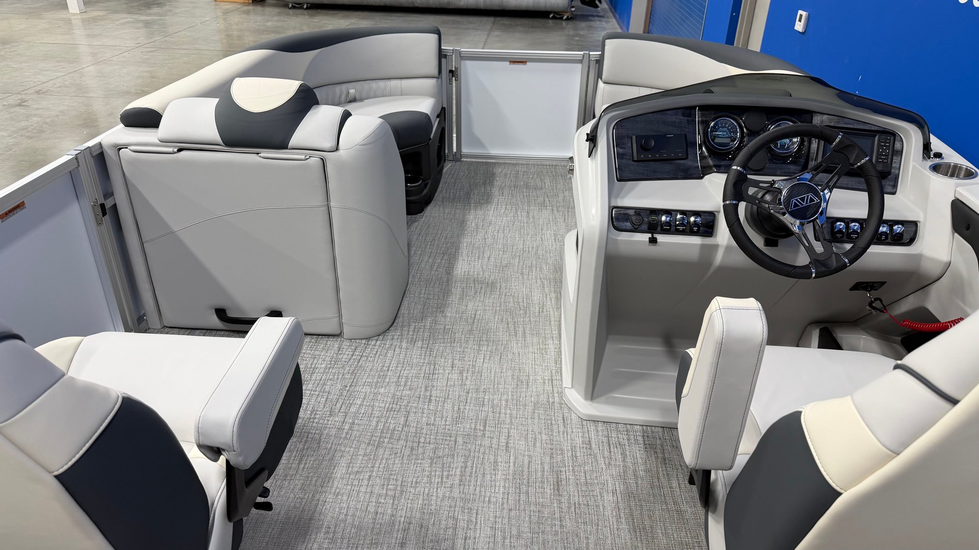 For Sale 2027 Avalon LSZ 2385 QUad Lounger Shift