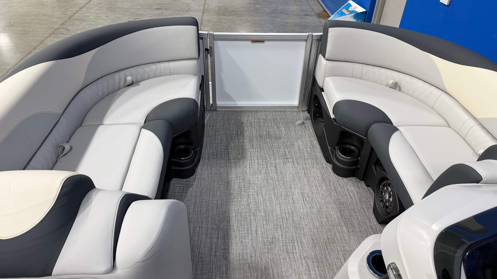 For Sale 2027 Avalon LSZ 2385 QUad Lounger Shift