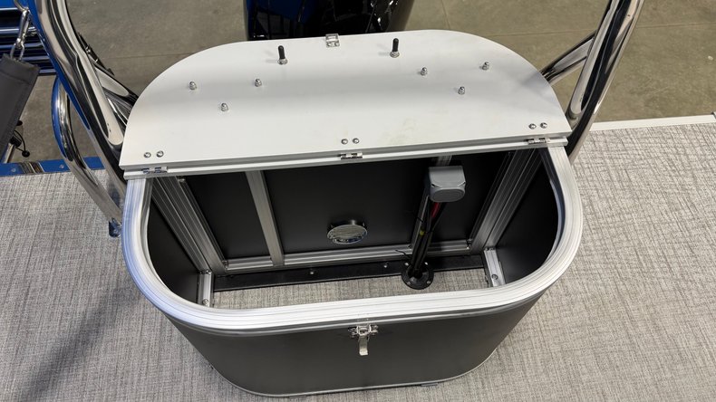 For Sale 2027 Avalon LSZ 2385 QUad Lounger Shift