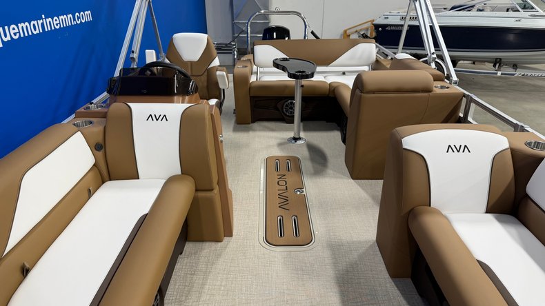 For Sale 2027 Avalon Venture 2185 VRB