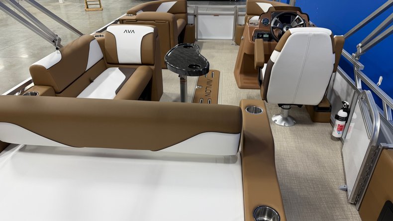 For Sale 2027 Avalon Venture 2185 VRB