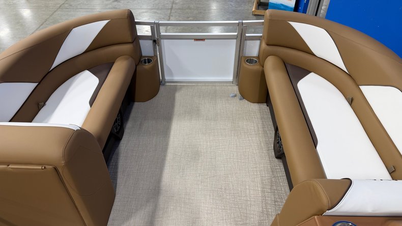 For Sale 2027 Avalon Venture 2185 VRB