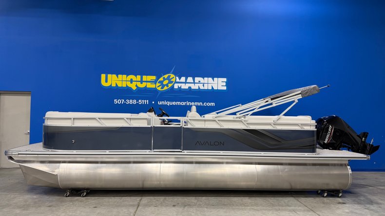 For Sale 2027 Avalon VLS 2380 Quad Lounger