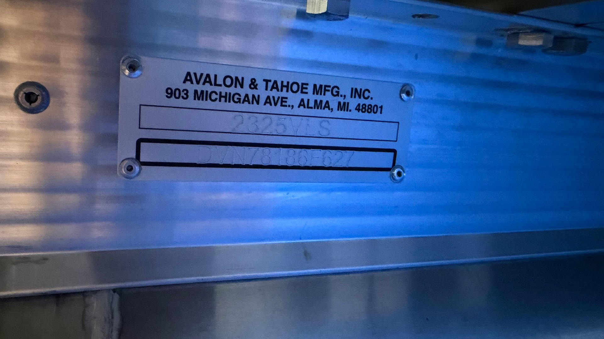 For Sale 2027 Avalon VLS 2380 Quad Lounger