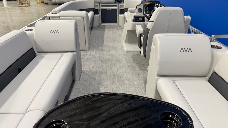 For Sale 2027 Avalon VLS 2380 Quad Lounger
