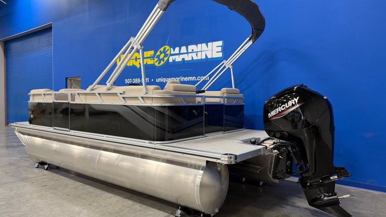 For Sale 2027 Avalon VLS 1980 Quad Lounger