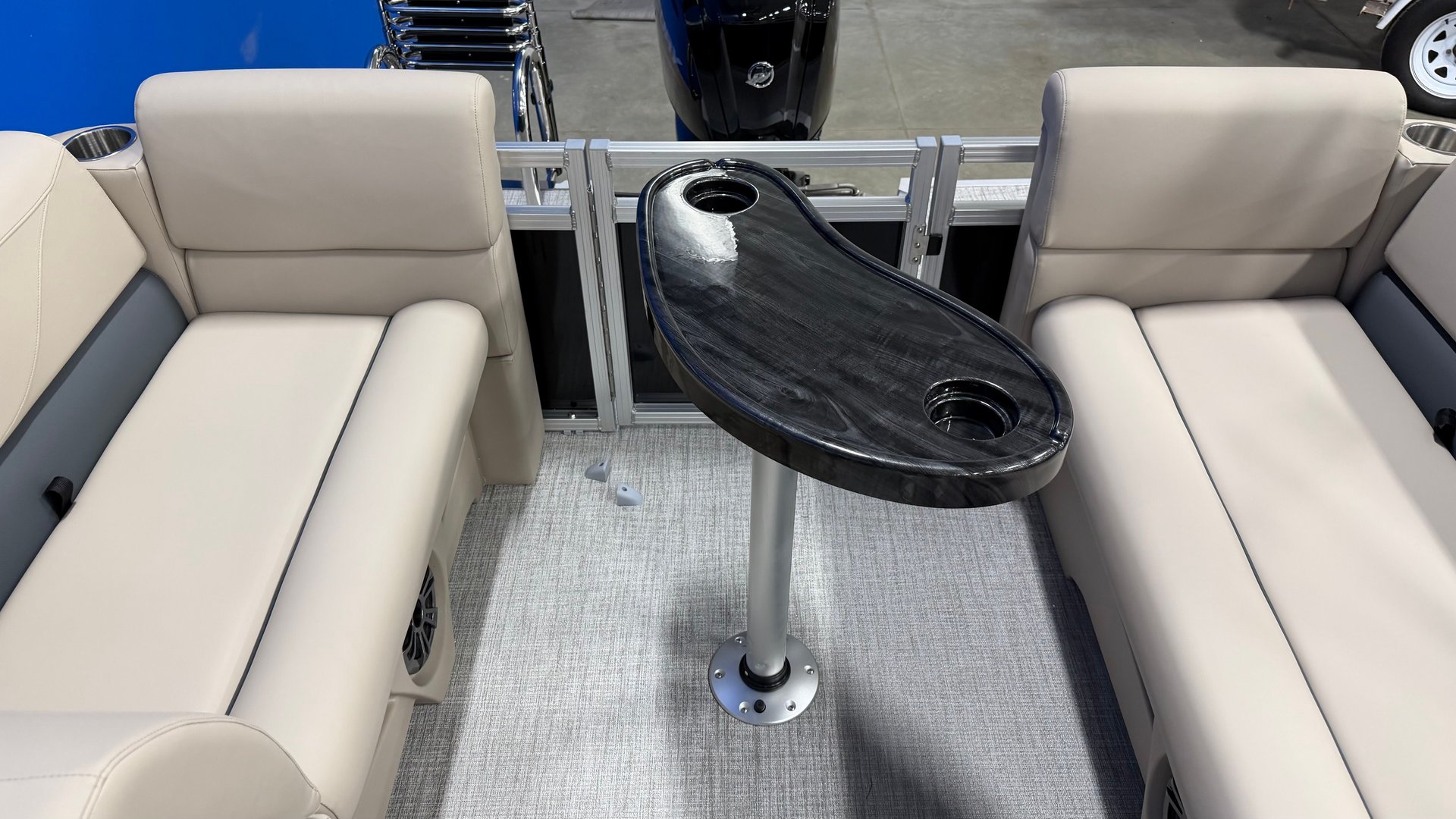 For Sale 2027 Avalon VLS 1980 Quad Lounger