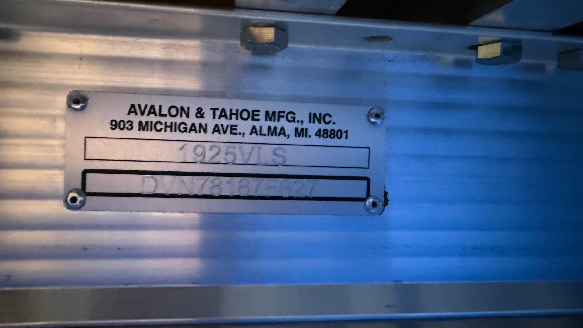 For Sale 2027 Avalon VLS 1980 Quad Lounger
