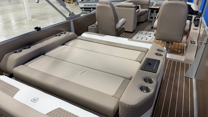 For Sale 2027 Premier Solaris 230 RL-CL