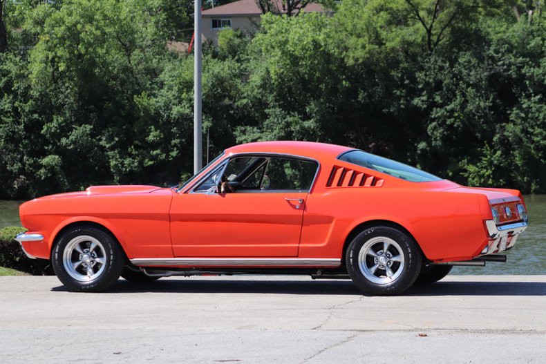 1965 ford mustang 2 2 fastback
