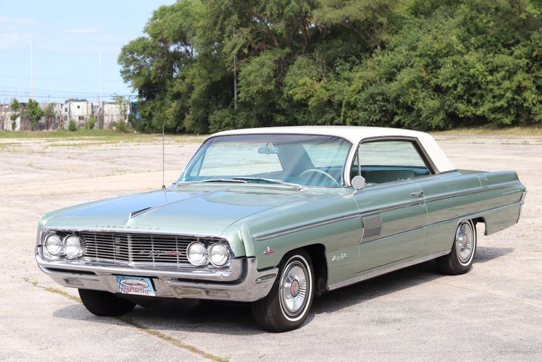 1962 oldsmobile 98 holiday coupe
