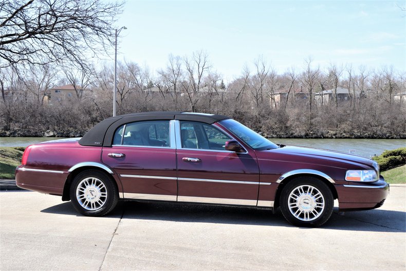 2006 Lincoln Town Car