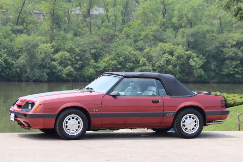 1986 ford mustang gt convertible