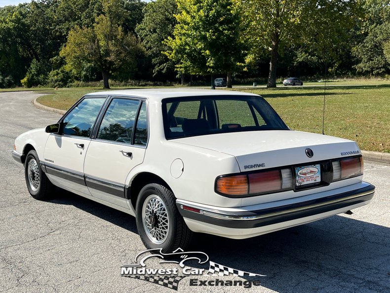 1990 pontiac bonneville le