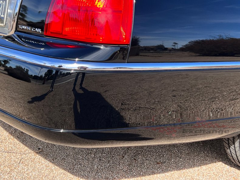 thumbnail image 2 of Left Quarter Panel Molding Black For 1998-2011 Lincoln Town Car Sedan Limousine 2 of 3