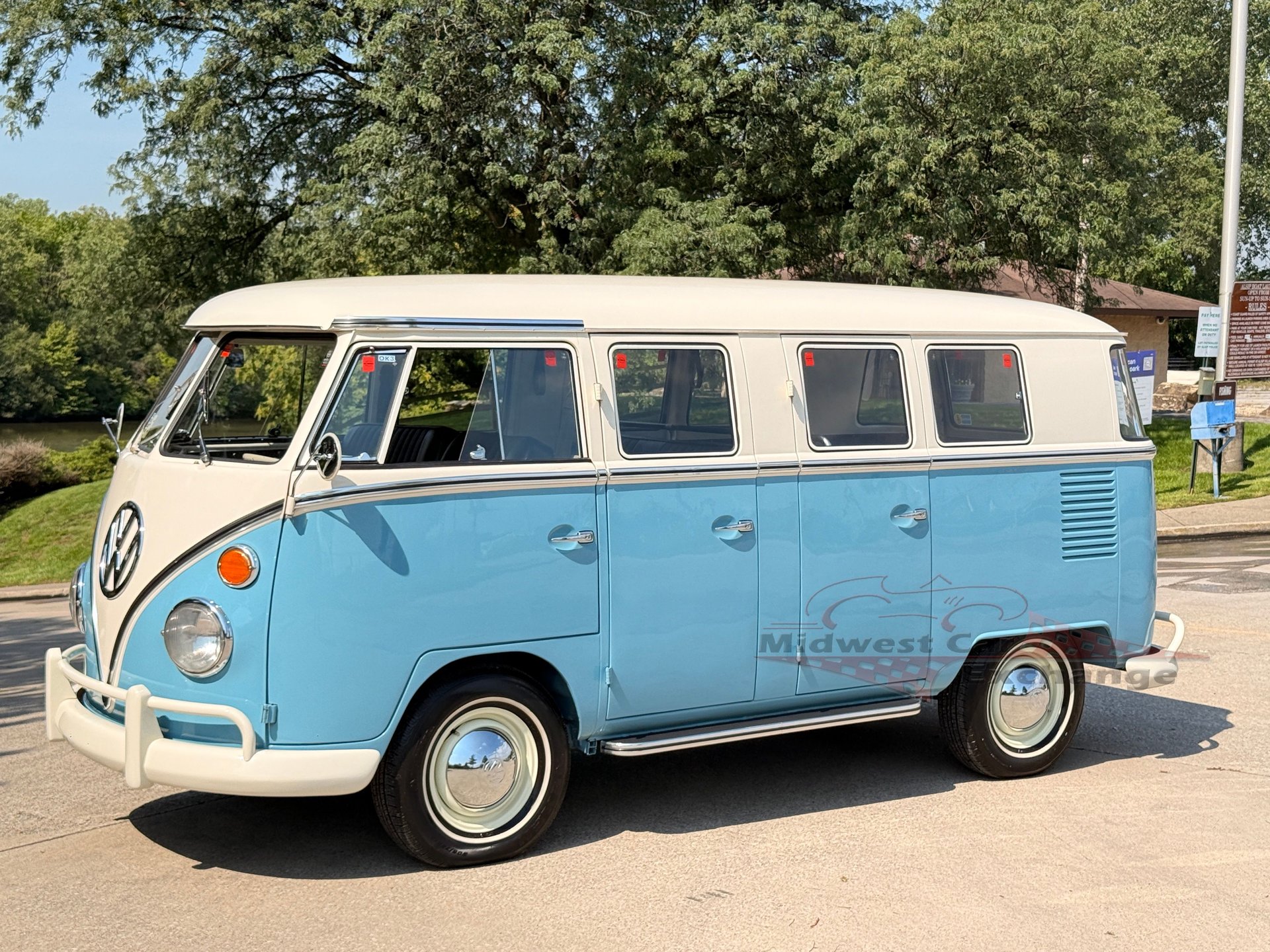 1973 volkswagen type 2 6 door bus