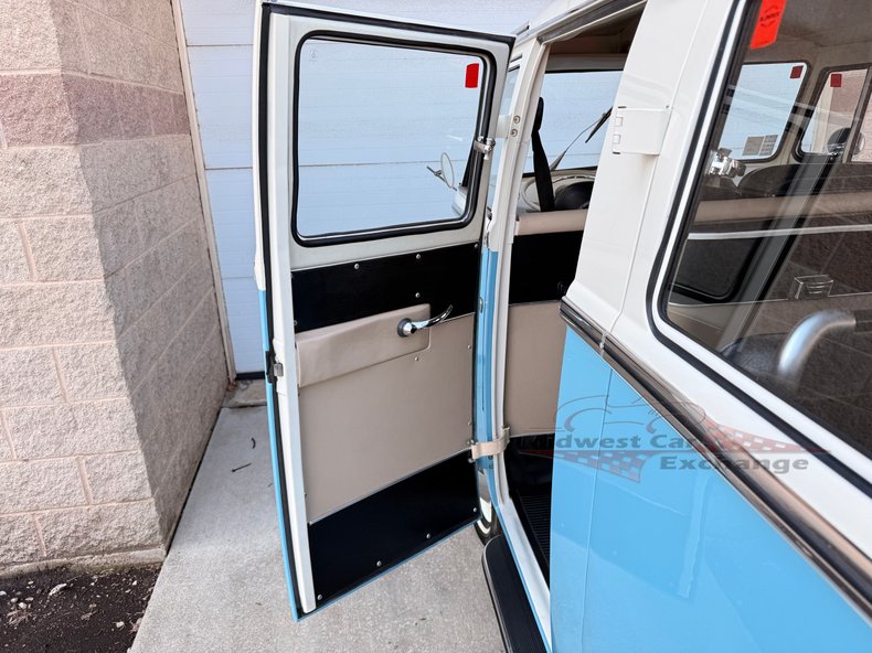 1973 volkswagen type 2 6 door bus