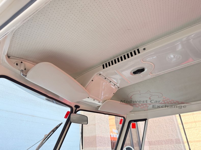 1973 volkswagen type 2 6 door bus