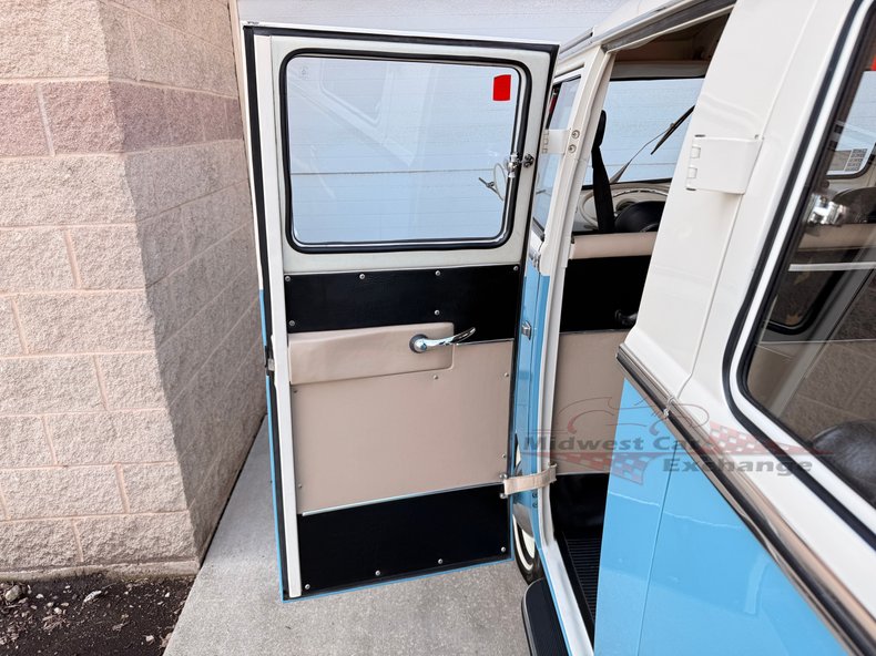 1973 volkswagen type 2 6 door bus