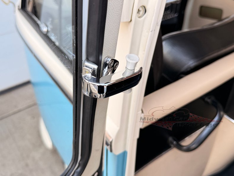 1973 volkswagen type 2 6 door bus