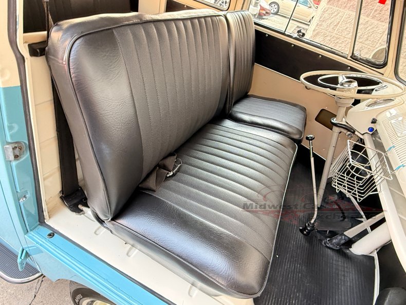 1973 volkswagen type 2 6 door bus
