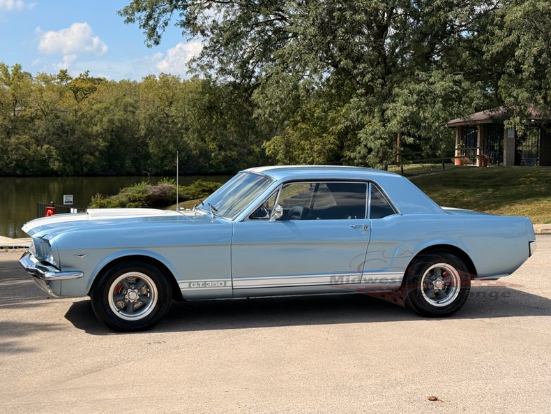 1965 ford mustang