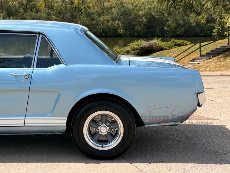 1965 ford mustang