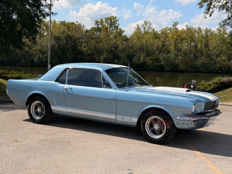 1965 ford mustang