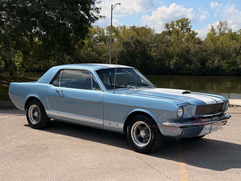 1965 ford mustang