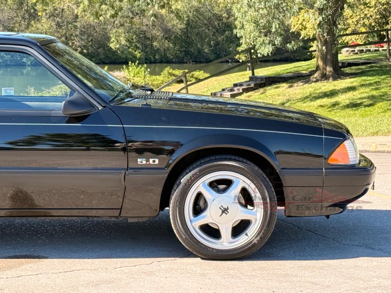 1990 ford mustang lx