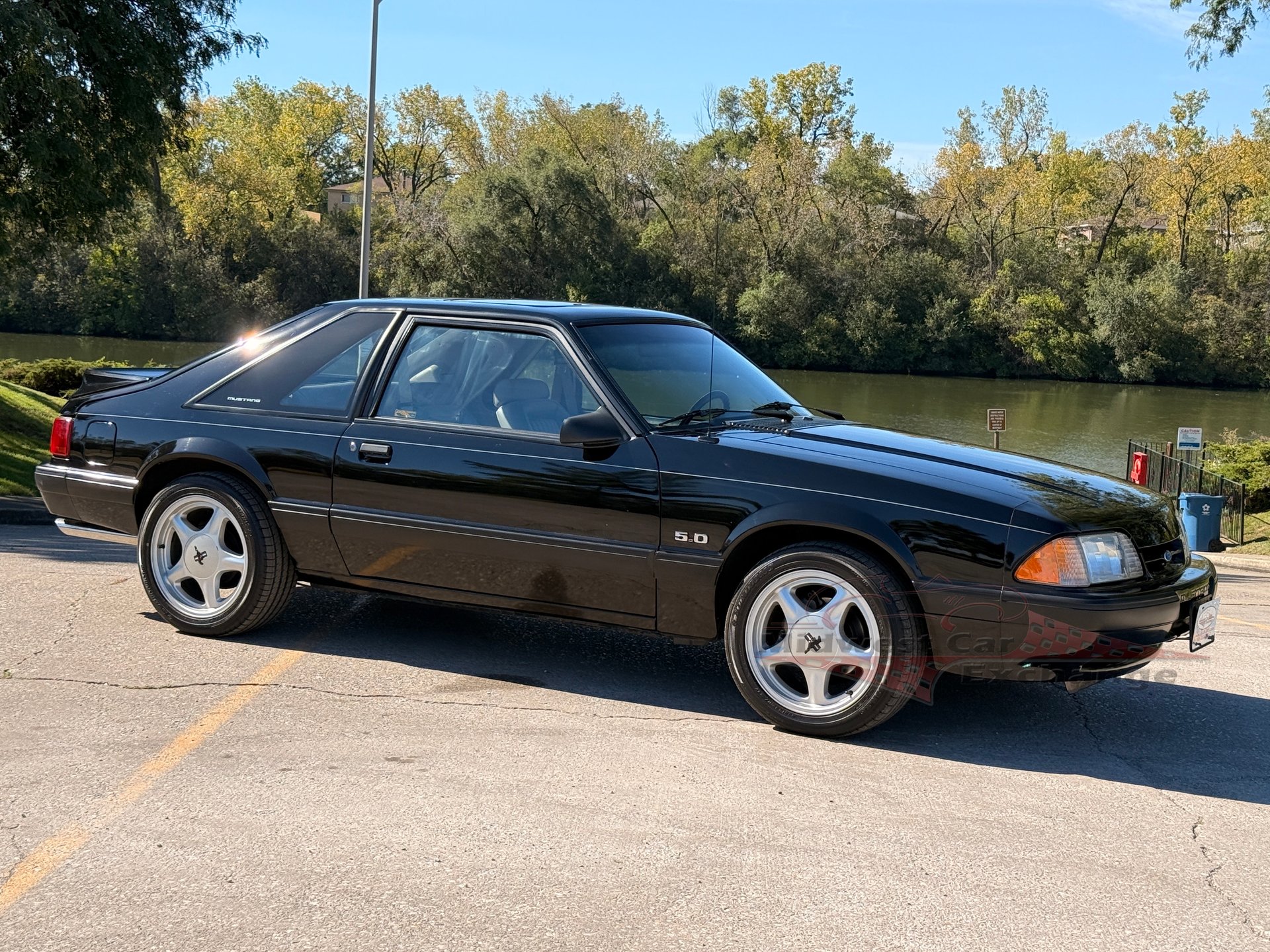 1990 ford mustang lx