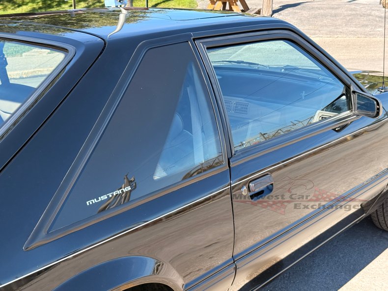 1990 ford mustang lx