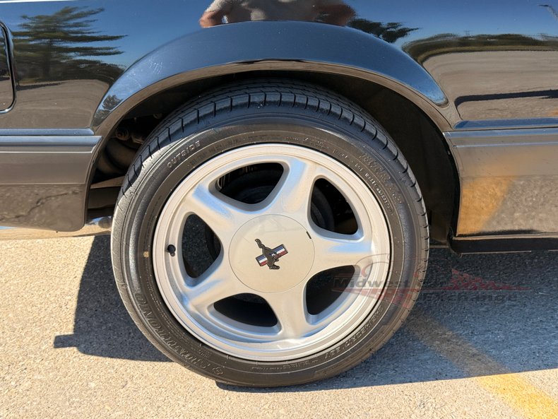 1990 ford mustang lx