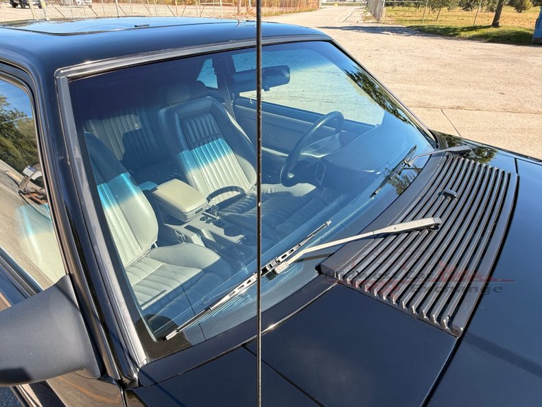 1990 ford mustang lx