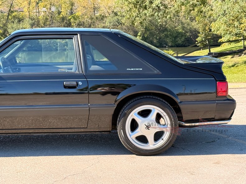 1990 ford mustang lx