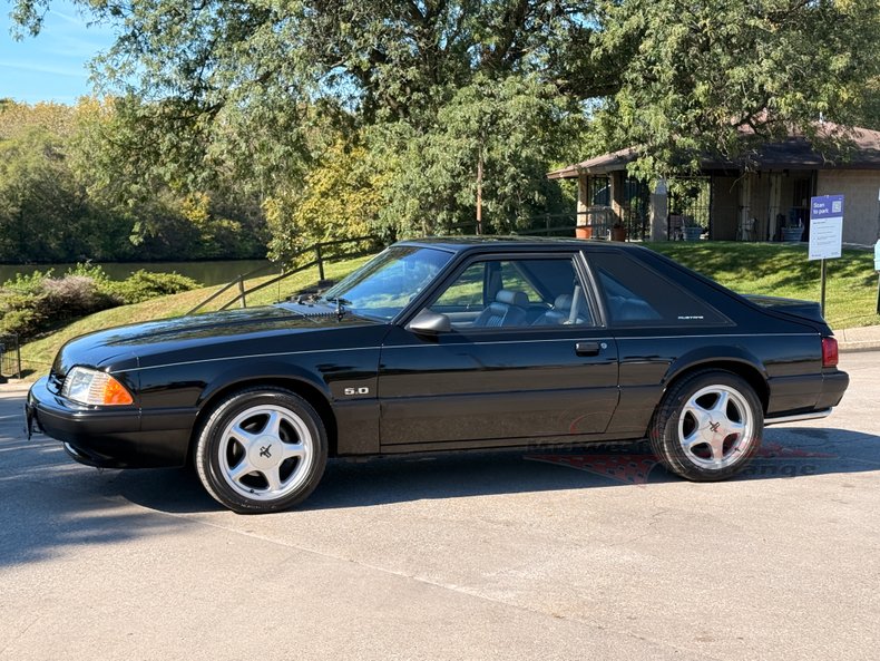 1990 ford mustang lx