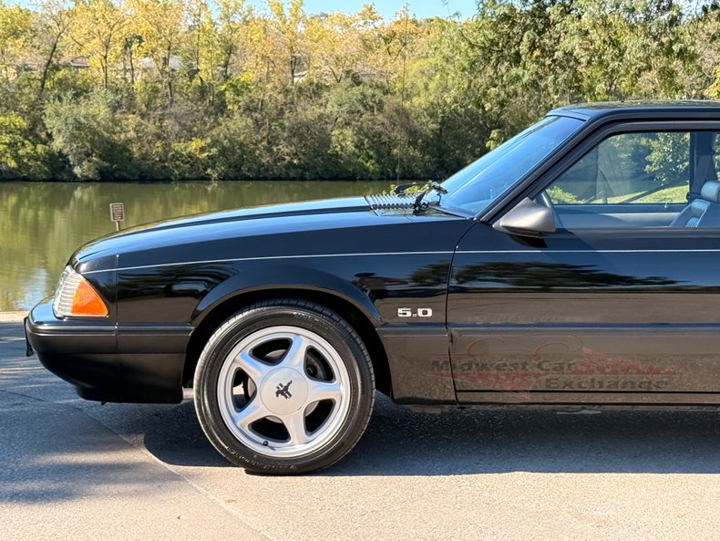 1990 ford mustang lx