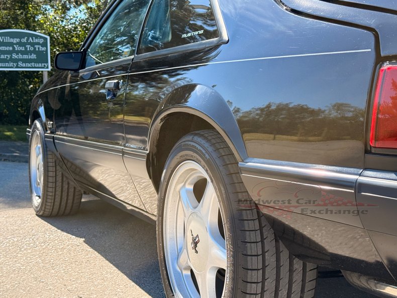 1990 ford mustang lx