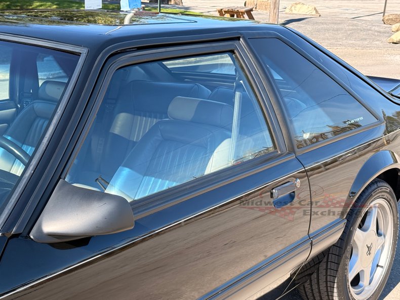 1990 ford mustang lx