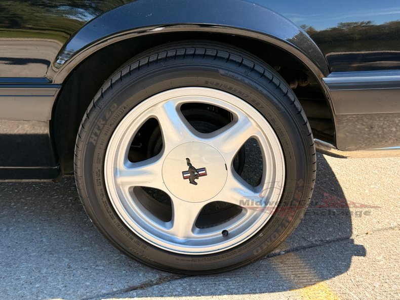 1990 ford mustang lx