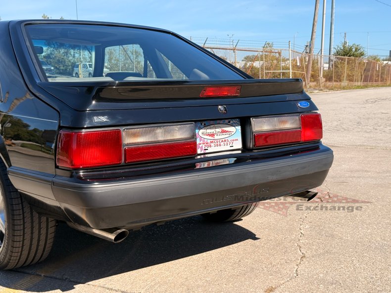 1990 ford mustang lx