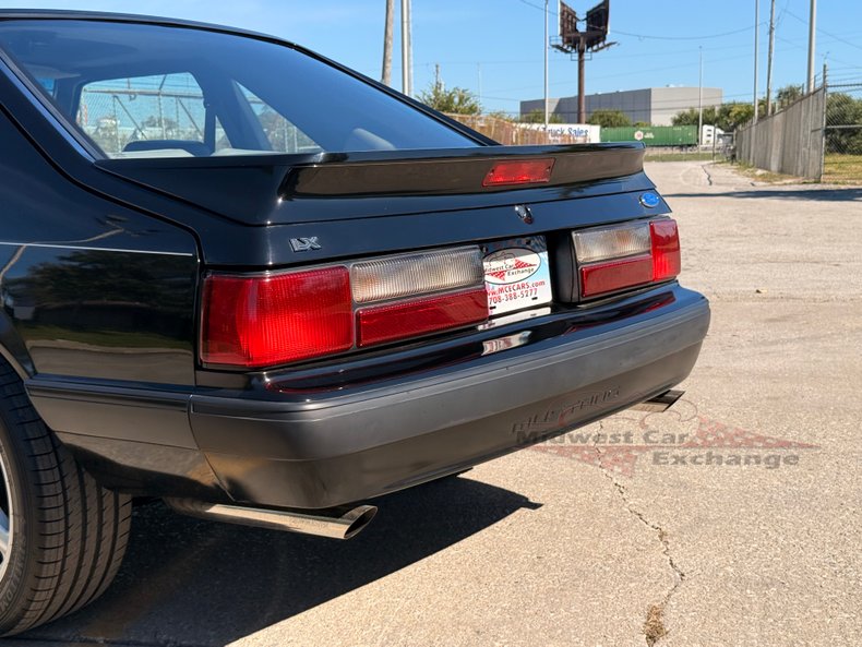 1990 ford mustang lx