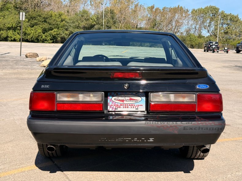 1990 ford mustang lx