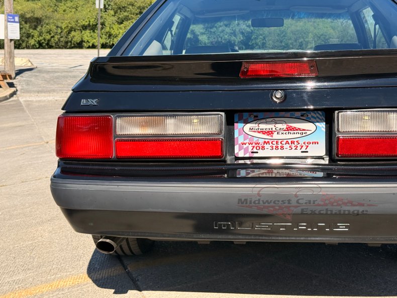 1990 ford mustang lx
