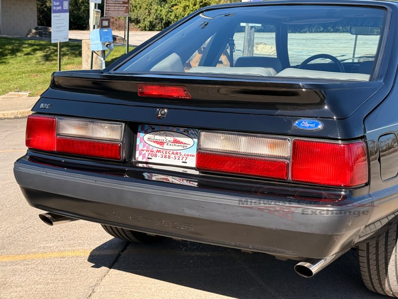 1990 ford mustang lx