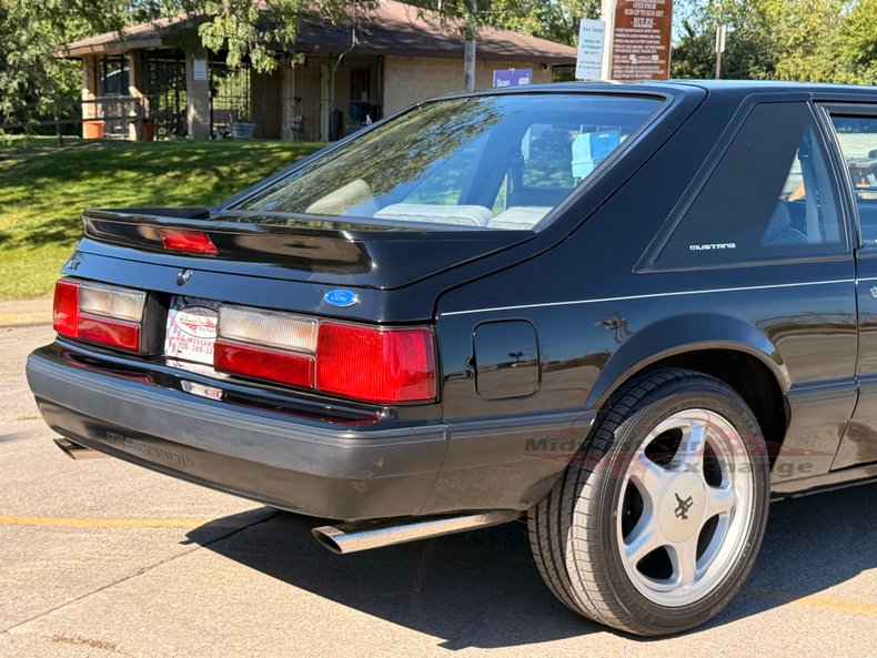 1990 ford mustang lx